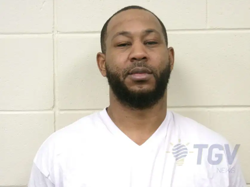 RAYMOND, HOLTON DAMON