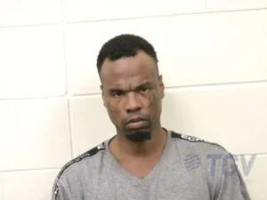 Booking photo for EVERETT, RODRIQUEZ MARTINQUE on 4/7/2026